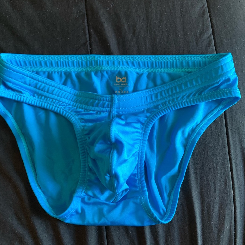 Men’s nylon/spandex swim brief